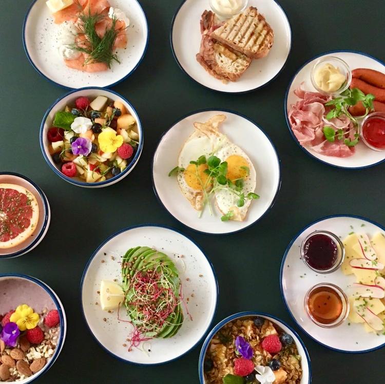 »Det skal føles rart at være her. Vi brander os bare på god mad med gode råvarer, og så prøver vi at skabe noget af den brokvartersstemning, som København er kendt for«, lyder det fra folkene bag. Pr-foto Godtfolk