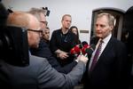 Dansk Folkeparti ønsker fortsat et loft over familiesammenføringer mangen til det, man har i Tyskland, siger partiets gruppeformand, Peter Skaarup, i forbindelse med de igangværende finanslovsforhandlinger. »Hvis Tyskland kan lave et loft over familiesammenføringer, så kan vi selvfølgelig også«, siger han. Jens Dresling/POLFOTO