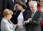 Angela Merkel og Horst Seehofers har haft en svær politisk sæson. Michael Sohn/AP