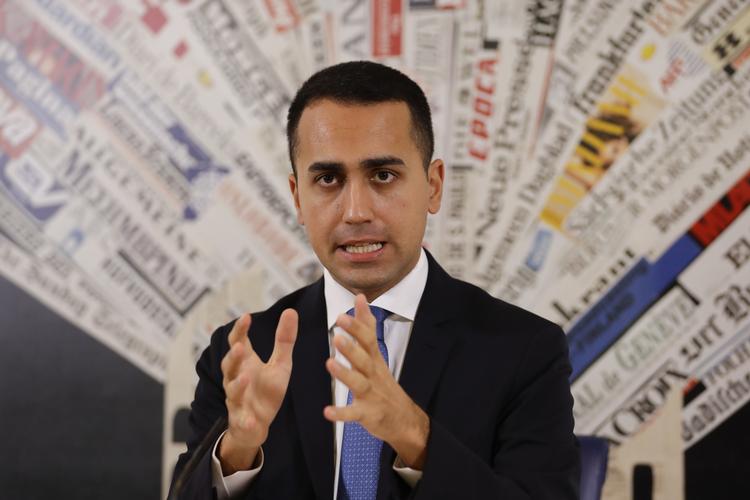Femstjernebevægelsens leder, arbejdsminister Luigi Di Maio ønsker ikke at ændre Italiens finanslov. Andrew Medichini/AP