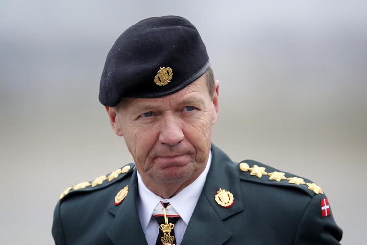 »Jeg begik en fejl, fordi jeg ikke koblede de her ting og ikke underrettede min foresatte. Det beklager jeg, siger forsvarschef general Bjørn Bisserup.
   Jens Dresling/POLFOTO