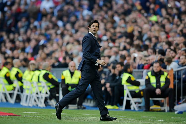 Santiago Solari er ny permanent mand i det varme sæde hos Real Madrid. Paul White/AP