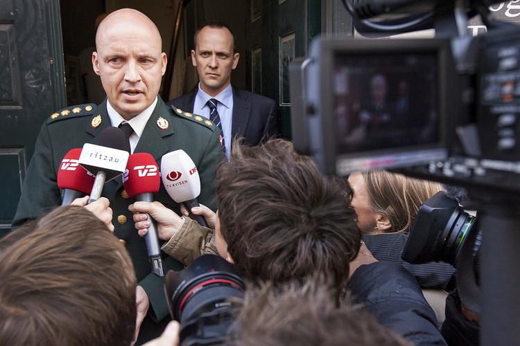 Chefen for hærstaben, H.C. Mathiesen, blev fritaget for tjeneste, mens hærens auditørkorps undersøger anklager mod ham om nepotisme, som anonyme kilder har fremsat i forsvarsmediet Olfi.   Søren Bidstrup/Ritzau Scanpix