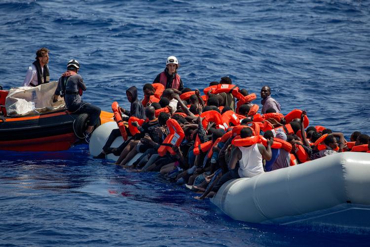 Billedet her er taget ved en redningsaktion på Middelhavet i august 2017. Den konkrete situation har ikke noget med indlægget at gøre. Jacob Ehrbahn (arkiv)/POLFOTO