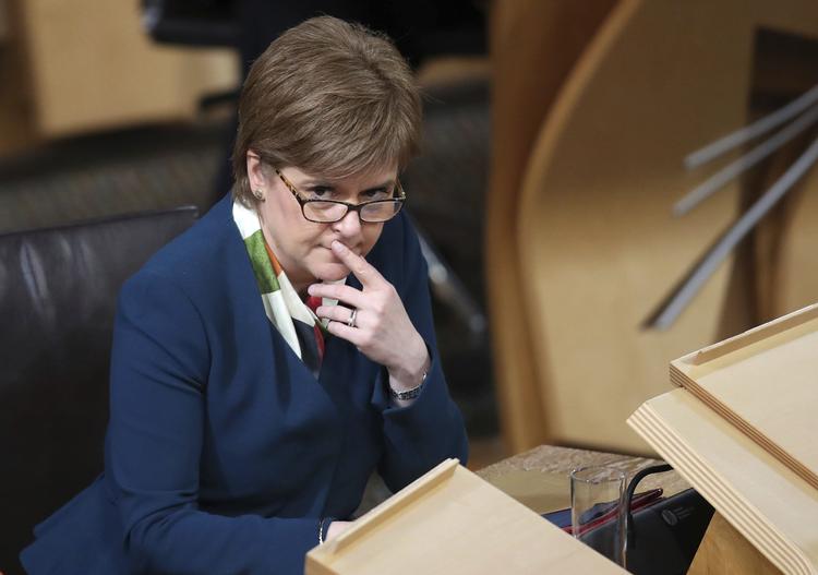 Den skotske førsteminister, Nicola Sturgeon, mener, at Brexitaftalen sætter Skotland i en uheldig position. Jane Barlow/AP