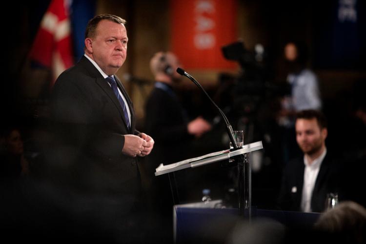 Statsministeren havde brug for at folde drømmenes faner ud. I stedet fik delegerede og gæster et nedtrampet ideologisk grundkursus under den gennemgående og temmelig intetsigende overskrift ’frihed og fællesskab’, lyder analysen fra Kristian Madsen. Martin Lehmann/POLFOTO