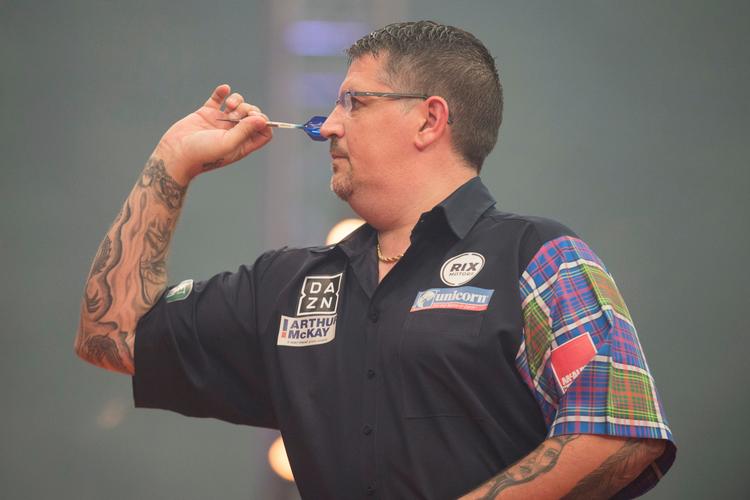 I ottendedelsfinalen runde vandt Gary Anderson (arkivbilledet) 10-2 over hollænderen Wesley Harms, men den kamp har fået et stinkende efterspil. Elmar Kremser/sven Simon/AP