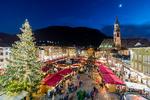 Markedet i Bolzano har op til 80 stande samt et minitog og en karrusel, der kan glæde enhver barnlig julesjæl. Italian National Tourist Board