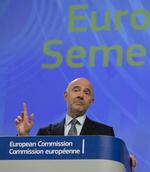 EU-Kommissionen vil indlede en sag mod Italien, der ifølge kommissionen har et uforholdsmæssigt stort underskud, siger EU-økonomikommissær Pierre Moscovici. Virginia Mayo/AP