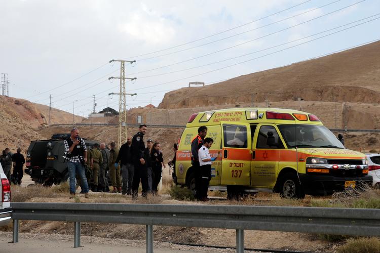 Israel bliver ondskabsfuldt beskyldt for at behandle israelere før palæstinensere, men der er ingen eksempler, skriver Israels ambassadør i Danmark, Benny Dagan. Foto: AP/Mahmoud Illean Foto: Mahmoud Illean/AP