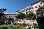 Rockstjerner, kongelige, politikere og almindeligt dødelige elsker at bo på Mount Nelson Hotel i Cape Town, men det er dyrt. Foto: Poul Husted