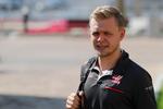 Kevin Magnussen og resten af feltet slutter sæsonen på banen på søndag, men måske fortsætter spillet i kulissen. Foto: Hassan Ammar/Ritzau Scanpix