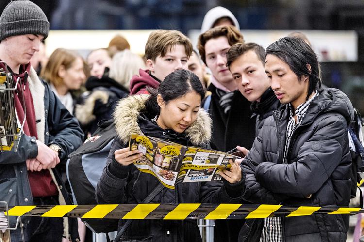 Storcentret Fields slog dørene op kl. 06.00 i morges til Black Friday. Foto: Bax Lindhardt/Ritzau Scanpix