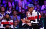 Frankrigs holdkaptajn Yannick Noah forsøgte at heppe sit hold frem til succes, men det var ikke nok denne gang. Foto: Thibault Camus/AP
