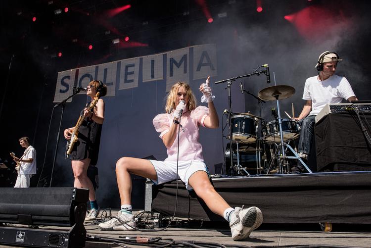 Sangeren Soleima er en af de kunstnere, Mercedes-Benz de senere år har samarbejdet med. Her ses hun på årets Northside Festival. Foto: Casper Dalhoff