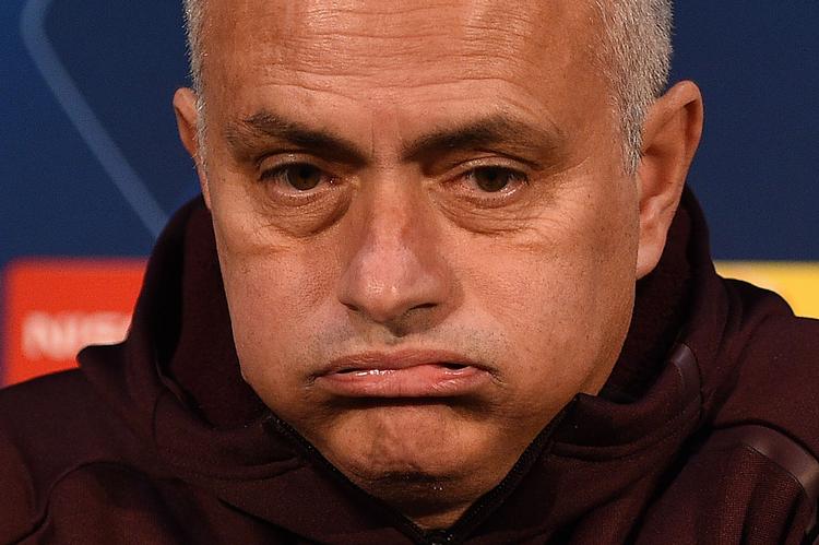 José Mourinho er igen en manager under voldsomt pres for at skaffe succes, og han har brug for en sejr i tirsdag aftens kamp i Champions League. Foto: Oli Scarff/Ritzau Scanpix