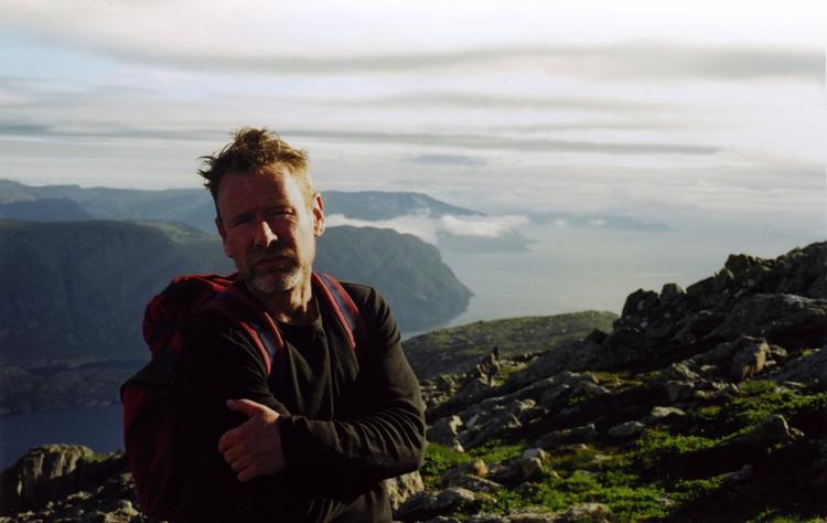 Der er både fortælling, natur- og rejseskildring, essay, erindringer og drømmerier i Tomas Espedals bog ’Gå’. Det handler om at finde ro.  Foto: Privat
