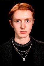 Torje var en af de yngste på Utøya den 22. juli 2011. Han så sin bror blive skudt fem gange og forsøgte at drukne sig selv fremfor at lide samme skæbne. Han er en af fire overlevere, der fortæller om dagen i den premiereaktuelle dokumentarfilm 'Rekonstruktion Utøya'. Foto: Jacob Ehrbahn/POLFOTO