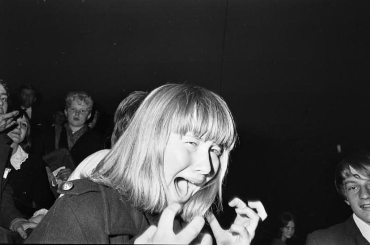 Følelsesmæssigt engageret publikum til koncert med The Who i 1965. Foto: Erik Petersen