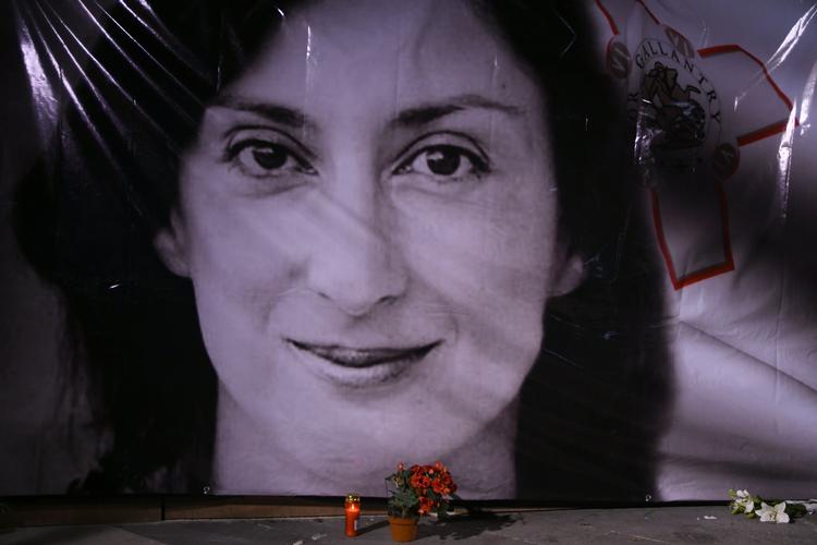 Den undersøgende journalist Daphne Caruana Galizia blev i 2018 dræbt af en bilbombe i en periode, hvor hun granskede problemer med hvidvask på Malta.
     Foto: Jonathan Borg/AP