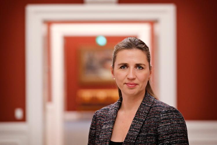 Socialdemokraternes formand Mette Frederiksen kritiserer de udlændingestramninger, som den nye finanslov indeholder. Pensionsreformen ser hun derimod fornuftige takter i. 
   Foto: Jens Dresling/POLFOTO