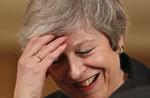 Theresa May fotograferet ved et pressemøde i Downing Street nr. 10 15. november. Samme dag som to ministre meddelte deres afgang som følge af brexitaftalen med EU. Nu er minister nr. 7 så gået.  Foto: Matt Dunham/AP