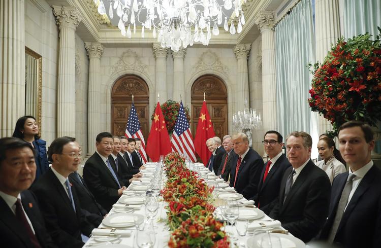 Den amerikanske præsident, Donald Trump, og den kinesiske præsident, Xi Jinping, spiste lørdag middag sammen for at diskutere handelskrigen mellem deres to lande. Foto: Pablo Martinez Monsivais/AP