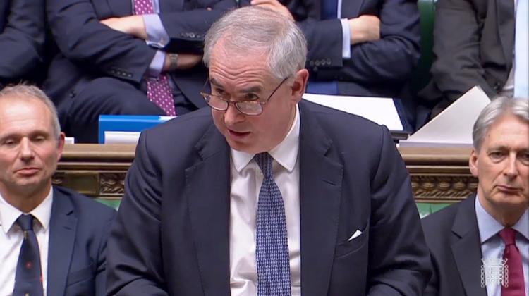 Geoffrey Cox, Theresa Mays øverste juridiske rådgiver og medlem af parlamentet, har itlsyneladende nægtet at udlevere et juridisk memo om sin rådgivning til premierministeren i forbindelse med Brexit-forhandlingerne. Det kan få konsekvenser.  Foto: Ho/Ritzau Scanpix