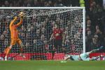  David de Gea tabte bolden ud af hænderne, men spillede sig op efter pausen.  Foto: Dave Thompson/AP