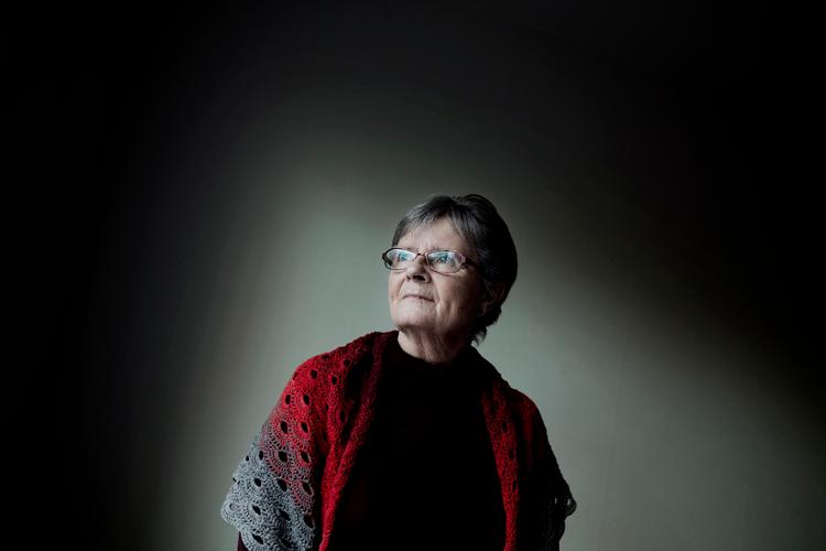 Jette Bach fra Århus startede med at ryge svigermors skodder. Hun elskede sit liv med røg og ingen skulle bestemme, hvor hun skulle ryge. Foto: Viemose Kaare/POLFOTO