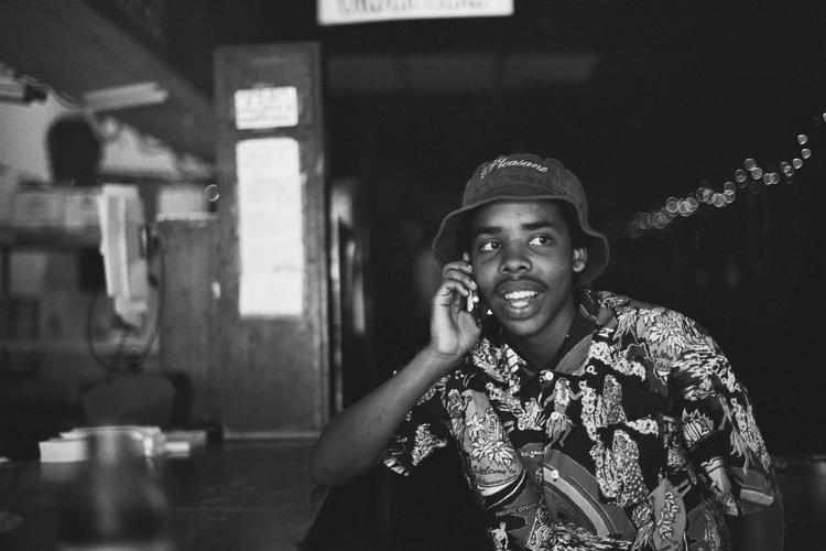 Earl Sweatshirt har gjort den introverte hiphop cool og inviterer sine fans ind i de svære følelser.  Foto: Brick Stowell