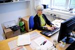 
Da Højesteret for knapt fire år siden afgjorde, at det var i orden, at arbejdende folkepensionister ikke har ret til dagpenge, talte Politiken med den 70-årige lægesekretær Annie Lykke, som mente, at hvis man følger ’opfordringen’ til at arbejde ind i pensionsalderen, så skal man også have de samme rettigheder, som andre lønmodtagere.
   Foto: Jens Dresling/POLFOTO