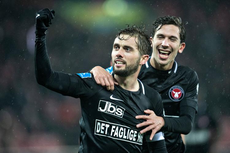 Jakob Poulsen jubler over sin scoring på straffespark.  Foto: Jens Nørgaard Larsen/Ritzau Scanpix