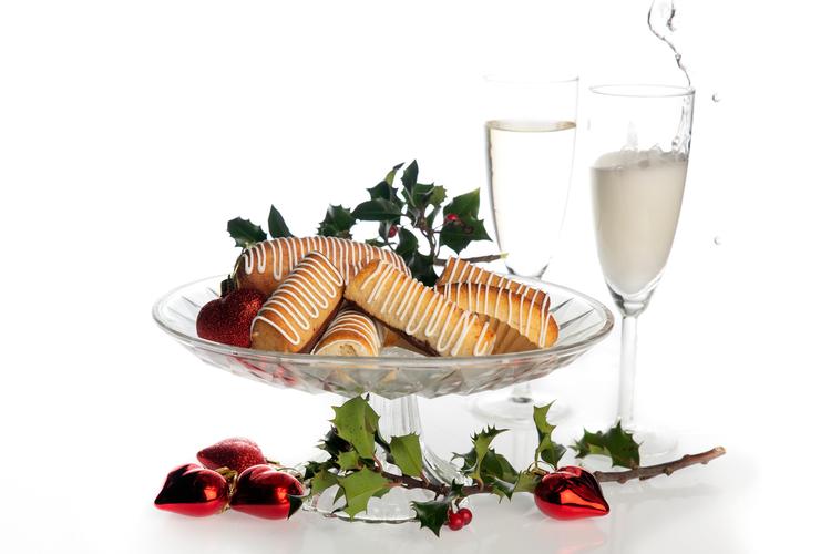 
 Kransekage fra bagerkæderne er bedre end industrivarianterne, mener dommerne i Politikens smagstest.
   Foto: Therese Jægtvik/POLFOTO