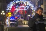 Politi- og redningsfolk ved julemarkedet i Strasbourg. Foto: /AP