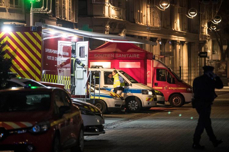 
 Flere hundrede medlemmer af de franske sikkerhedsstyrker jager den 29-årige mistænkte.  Foto: Jean-francois Badias/AP
