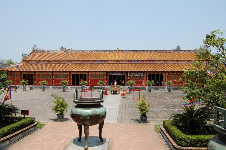 Kongebyen i vietnamesiske Hue er bygget med Den Forbudte By i Beijing som forbillede.  Foto: Niels Fink Ebbesen