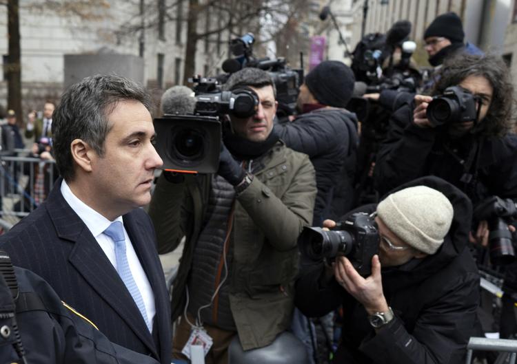 Michael Cohen forlader retten efter at have fået sin dom. Foto: Craig Ruttle/AP