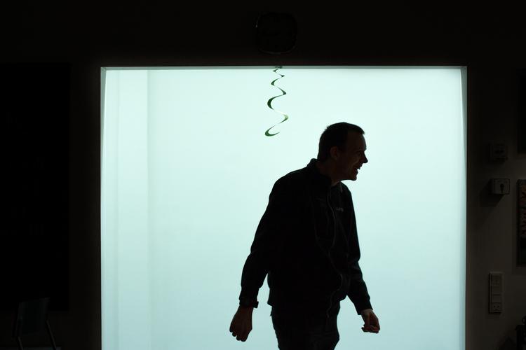 
På  Cafe Vigør er Nicki Lidén blevet en slags leder på morgenholdet. Før sidste sommer gemte han sig mest i sin lejlighed  Foto: Emma Sejersen/POLFOTO