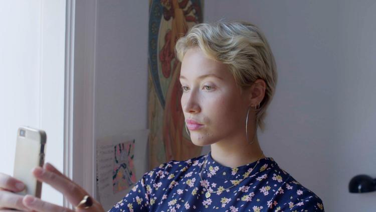 Freja og de andre er digitalt indfødte, og livet uden sociale medier er svært at forestille sig Foto: DR