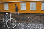 Søndag kan der komme sne og slud - og vinden tager til.  Foto: Casper Dalhoff/POLFOTO