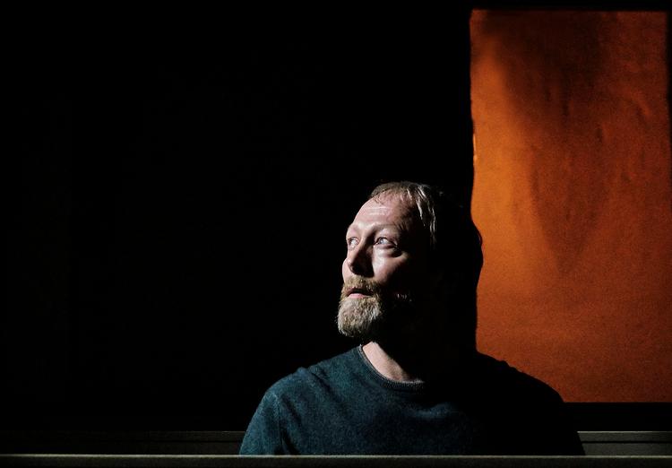 Lars Mikkelsen har ydet en fænomenal præstation som den plagede provst Johannes Krogh.  Foto: Tine Harden