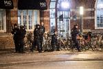 Kampen mod terror koster enorme ressourcer. Men det er vigtigt at der også kan skrues ned for trusselsvurderingen. Her fra en øvelse i København. Foto: Kenneth Meyer/POLFOTO