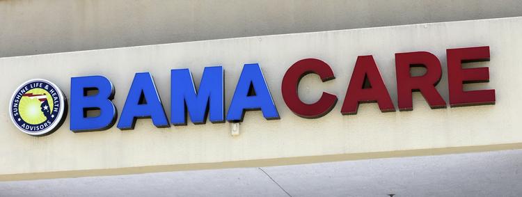 20 millioner amerikanere fået med Obamacare fået sundhedsforsikring. En del af loven omhandler, at borgere i USA er forpligtet til at tegne en sundhedsforsikring. Men i den skattepakke, som blev vedtaget sidste år, blev straffen for ikke at gøre det fjernet. Foto: Alan Diaz/AP
