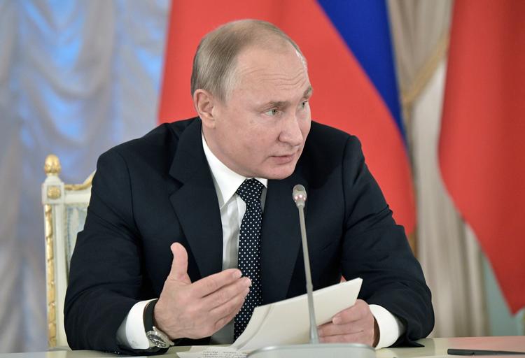 Putin under pressemødet, hvor han gjorde opmærksom på, at den populære rapmusik i Rusland i præsidentens øjne børn kontrolleres mere.  Foto: Alexei Nikolsky/AP