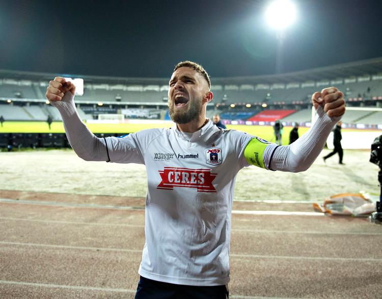Pierre Kanstrup har på det seneste været uheldig at score selvmål, men mandag aften blev han en lykkelig matchvinder for AGF mod Hobro.
   Foto: Henning Bagger/Ritzau Scanpix