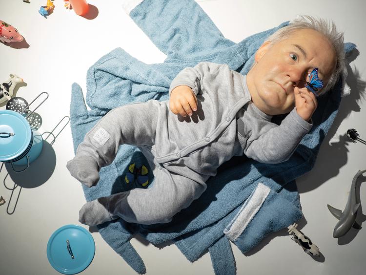 Foto: Valter Casotto's Damien Hirst from "baby Artists (paul, Maurizio, Damien)." Image courtesy Opera Gallery.