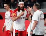 To mænd, der skal styre Danmark til VM-succes: Mikkel Hansen (til venstre) skal gøre det på banen, landstræner Nikolaj Jacobsen skal det fra bænken. Foto: Lars Poulsen/POLFOTO