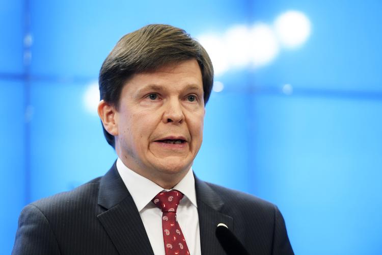 Riksdagens formand, Andreas Norlén, har derfor kun to skud tilbage i bøssen, før der bliver nyvalg i Sverige.  Foto: 10040 Anders Wiklund/tt/Ritzau Scanpix