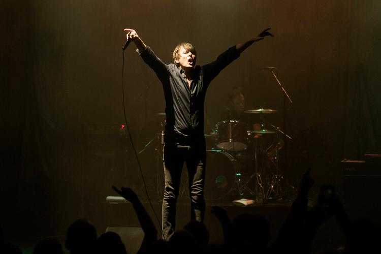 Forsanger i Suede Brett Anderson under koncert i Koncerthuset i DR Byen i København i 2016.  Foto: Miriam Dalsgaard/POLFOTO